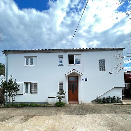 Apartmani Ivanka Starigrad Paklenica Exterior photo